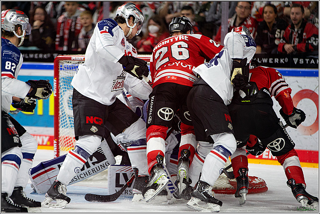 PENNY DEL; Koelner Haie- Nuernberger Ice Tigers; Koeln, 18.11.2022